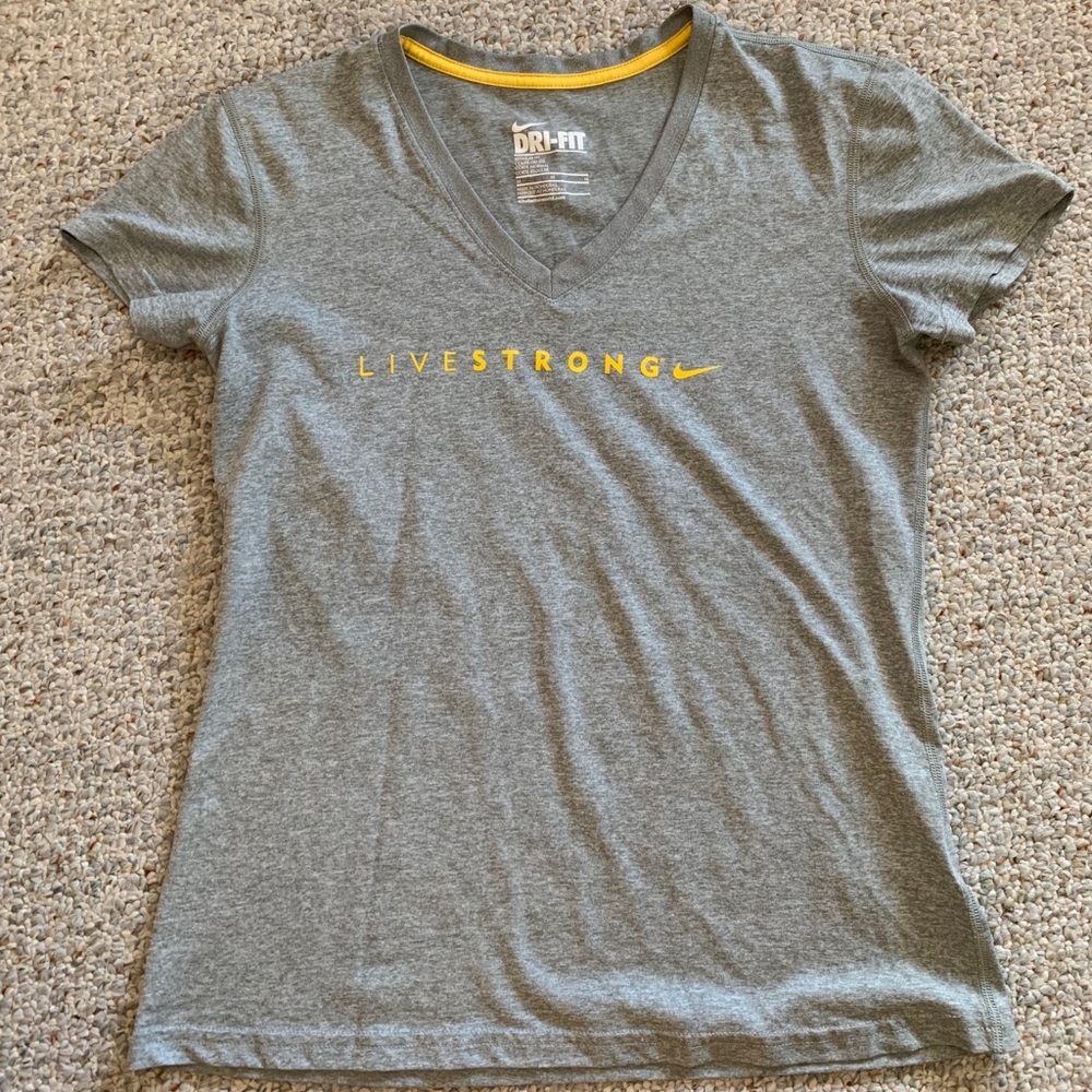 Nike dry fit women’s short sleeve T-shirt grey